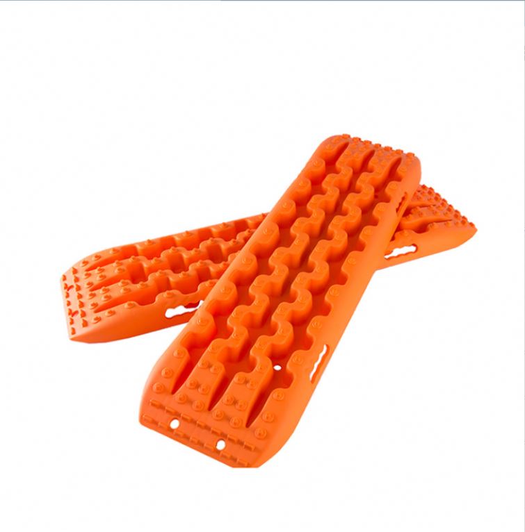 ألواح جر مطاطية للطرق الوعرة ل - مراجعة Recovery Tracks Traction Boards وسعره